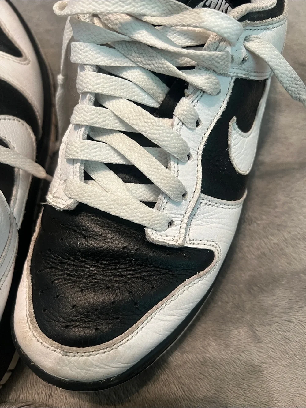 Nike Black & White Low-Top Reverse Panda Sneakers